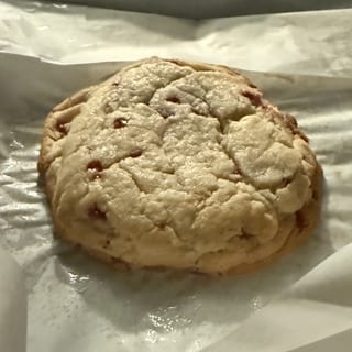 Raspberry Cheesecake Cookie